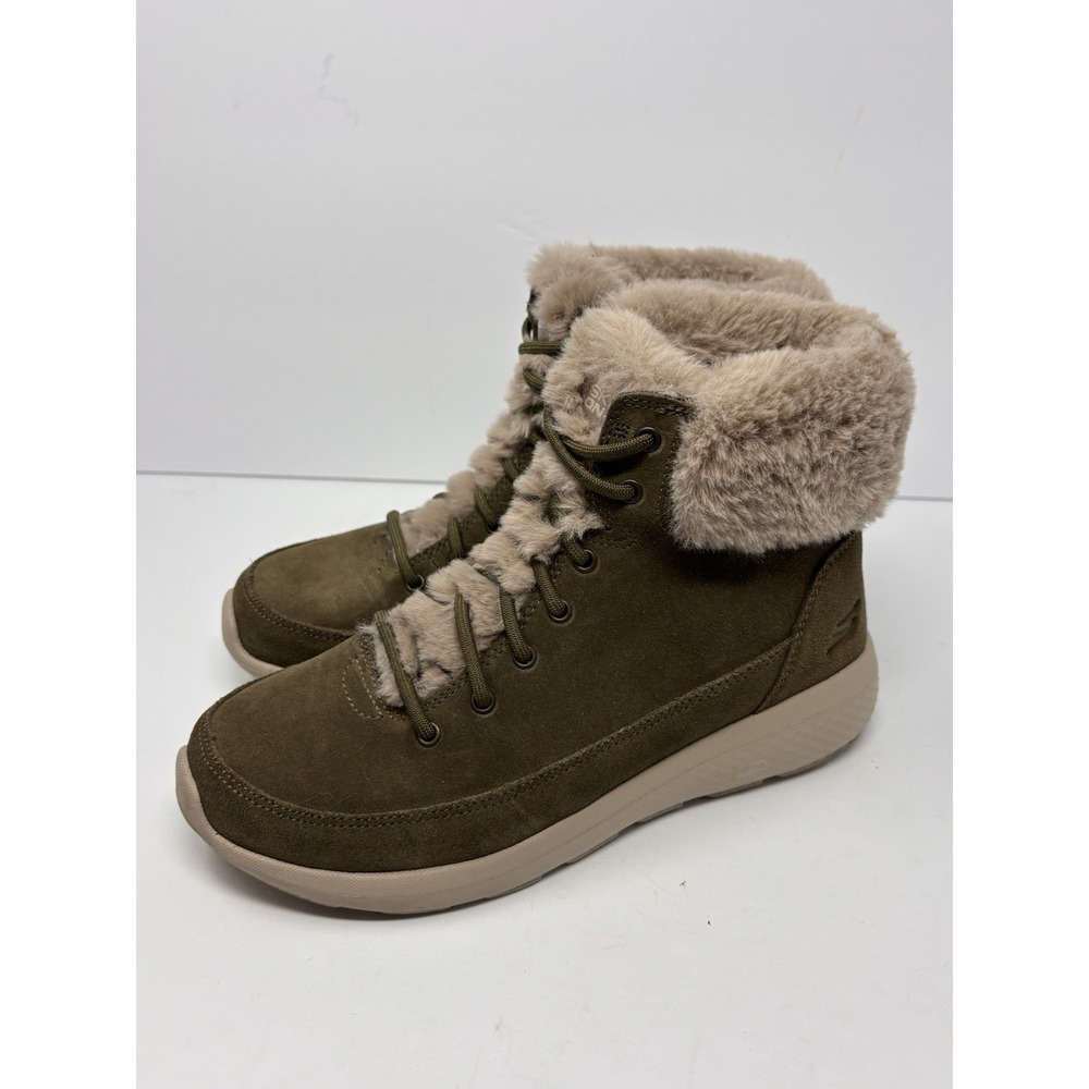 Skechers On the Go Winter Chill Womens Sz 6 Olive Green Suede Boots